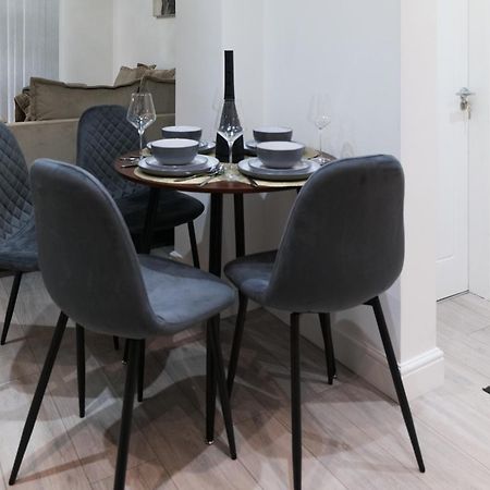 Downtown Cozy House In Manchester Extérieur photo