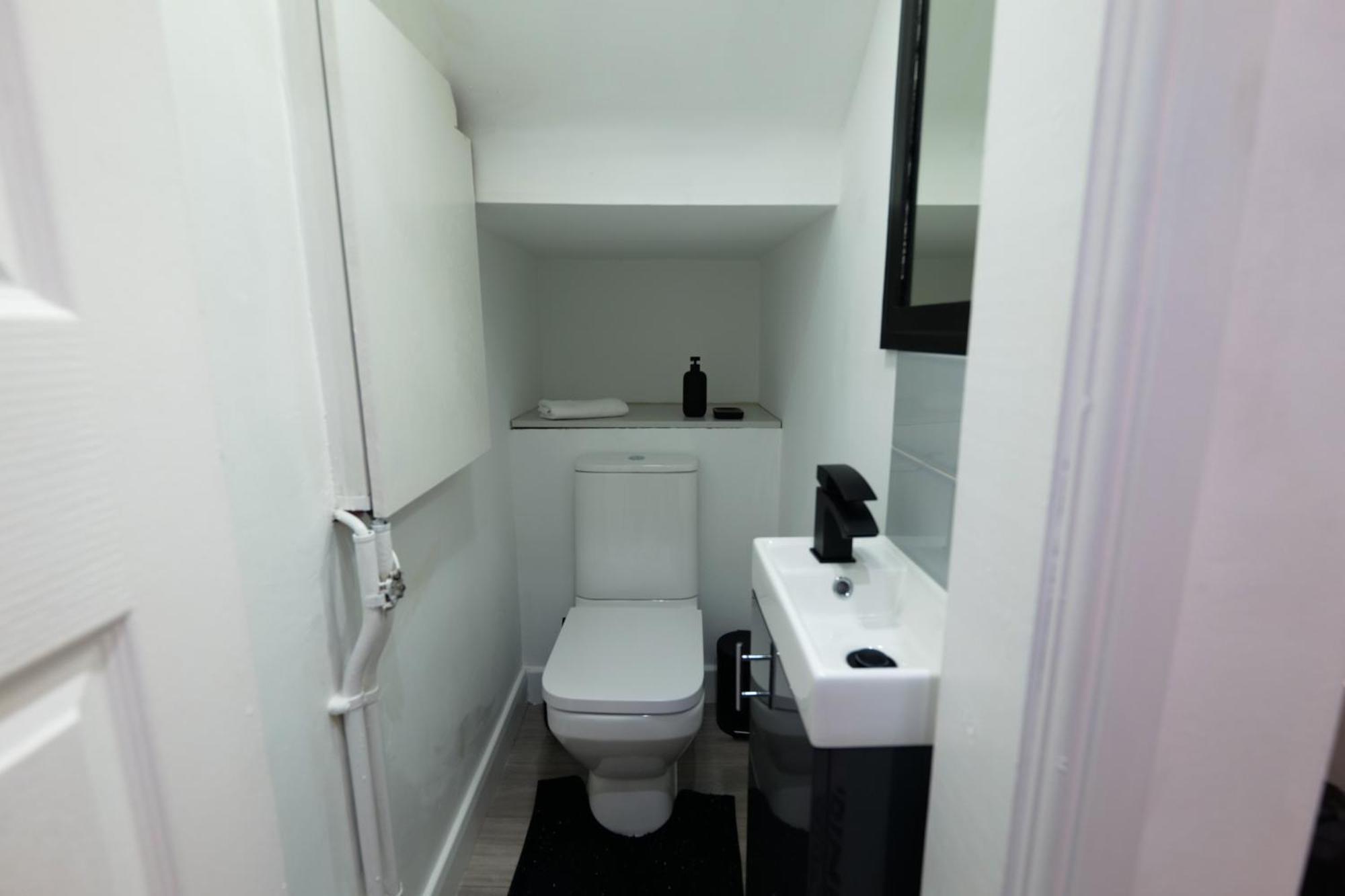 Downtown Cozy House In Manchester Extérieur photo
